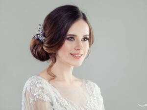 Pearl Bridal Hair Accessories: A Timeless Elegance