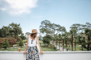 Resort Wear Outfit Ideas for Your Next Warm-Weather Trip