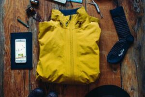 Hiking Outfit Essentials That Balance Function and Style