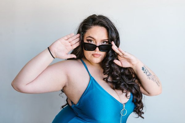 how to measure sunglasses size